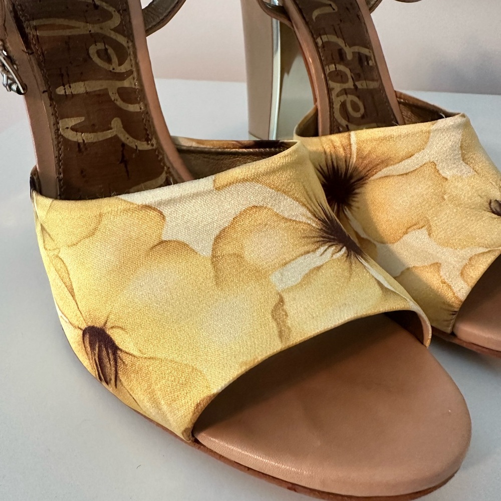 Sam Edelman Tan and Yellow Floral Women's Heels - Picture 2 of 9